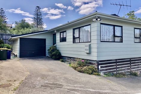 Photo of property in 2/4 Pine Street, New Lynn, Auckland, 0600