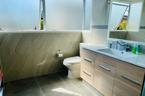 Photo of property in 23 Reelick Avenue, Pakuranga Heights, Auckland, 2010