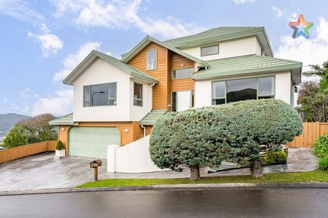 Photo of property in 10 Opurere Grove, Tirohanga, Lower Hutt, 5010