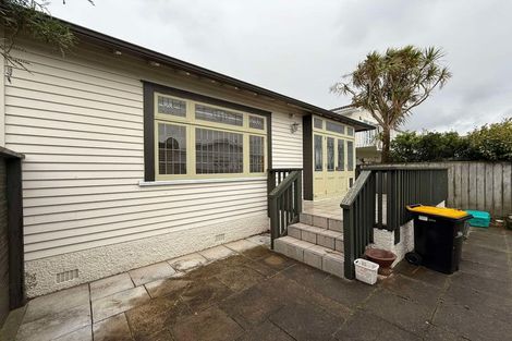 Photo of property in 1 Para Street, Miramar, Wellington, 6022