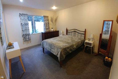 Photo of property in 630a East Coast Road, Pinehill, Auckland, 0630