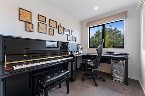 Photo of property in 116d Oaktree Avenue, Browns Bay, Auckland, 0630