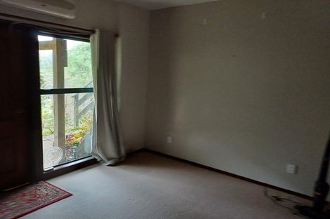 Photo of property in 37 Dominica Crescent, Grenada Village, Wellington, 6037