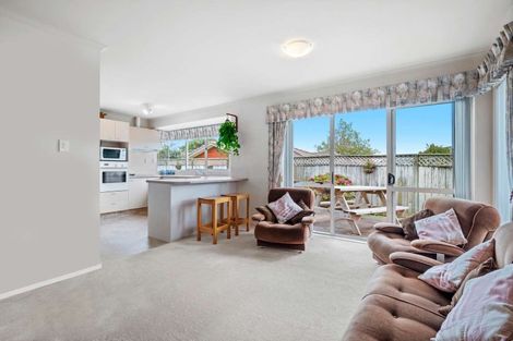 Photo of property in 9 Huntington Drive, Huntington Park, Auckland, 2013