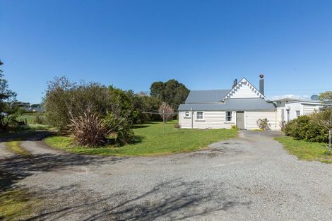 Photo of property in 3363 State Highway 2, Clareville, Carterton, 5713