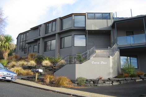 Photo of property in 12 Aspen Grove, Fernhill, Queenstown, 9300