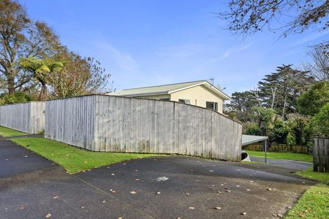 Photo of property in 142 Seaview Road, Westown, New Plymouth, 4310