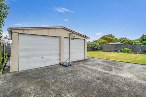 Photo of property in 9 Mokau Place, Terrace End, Palmerston North, 4410