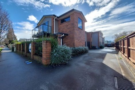 Photo of property in 2/30 Willoughby Street, Whitiora, Hamilton, 3200