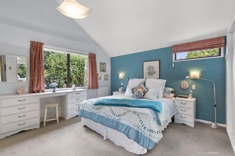 Photo of property in 8 Burma Road, Khandallah, Wellington, 6035