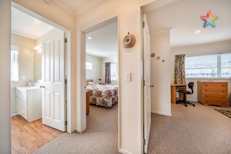 Photo of property in 10 Woodland Mews, Wainuiomata, Lower Hutt, 5014