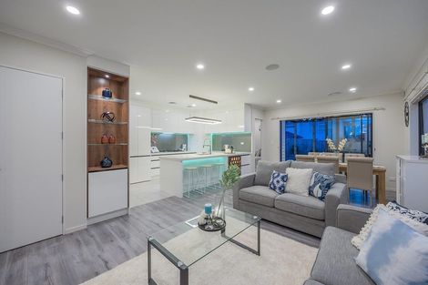 Photo of property in 10 Drumconnell Drive, Flat Bush, Auckland, 2019