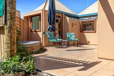 Photo of property in 393b Oceanbeach Road, Mount Maunganui, 3116