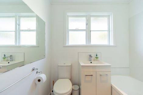 Photo of property in 5 Ngarimu Street, Roslyn, Palmerston North, 4414