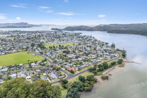 Photo of property in 70a Catherine Crescent, Whitianga, 3510