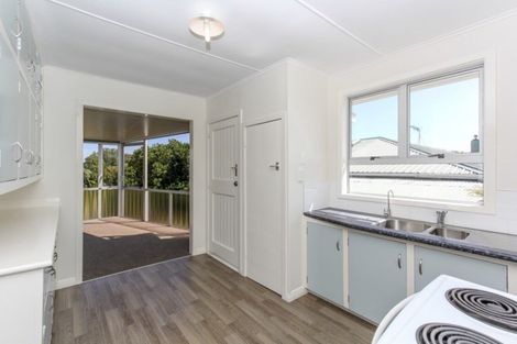 Photo of property in 280 Huatoki Street, Upper Vogeltown, New Plymouth, 4310