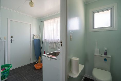 Photo of property in 53 Coutts Road, Gore, 9710