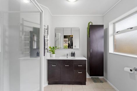 Photo of property in 27 Ponderosa Drive, Oteha, Auckland, 0632