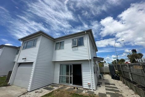 Photo of property in 271 Te Atatu Road, Te Atatu South, Auckland, 0610