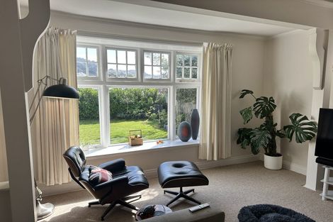 Photo of property in 14 Selwyn Terrace, Thorndon, Wellington, 6011