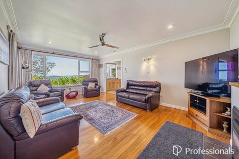 Photo of property in 14 Bushey Way, Maungaraki, Lower Hutt, 5010