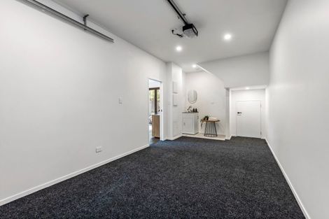 Photo of property in 15 Humariri Street, Point Chevalier, Auckland, 1022