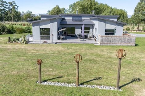 Photo of property in 56 Gressons Road, Waikuku, Rangiora, 7473