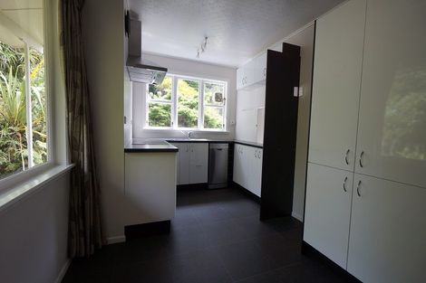 Photo of property in 110 Normandale Road, Normandale, Lower Hutt, 5010
