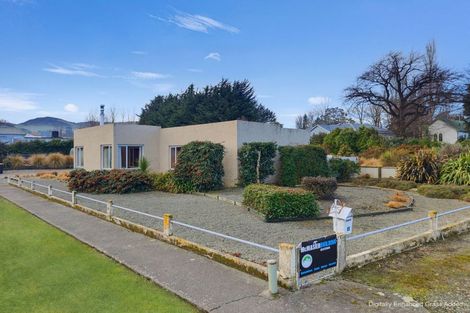 Photo of property in 9 Meadow Street, Lumsden, 9730