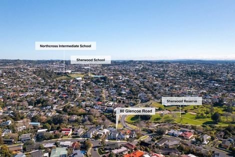 Photo of property in 80 Glencoe Road, Browns Bay, Auckland, 0630