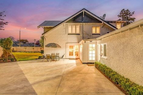 Photo of property in 24 Snowdon Road, Fendalton, Christchurch, 8052