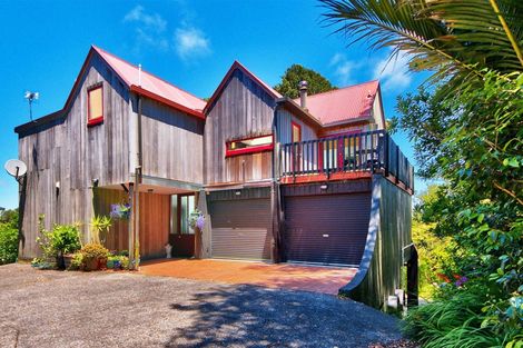Photo of property in 1/51 Quinns Road, Waiatarua, Auckland, 0612