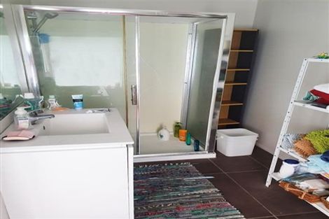 Photo of property in 10 Roys Road, Weymouth, Auckland, 2103