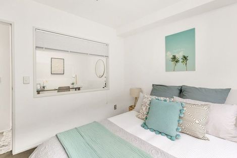 Photo of property in 56 Saddleback Grove, Karori, Wellington, 6012