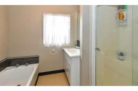 Photo of property in 1/11 Zurich Place, Weymouth, Auckland, 2103