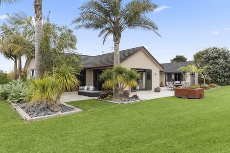 Photo of property in 4 Gleaming Place, Waiuku, 2123