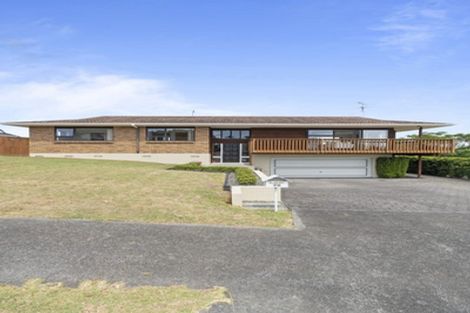 Photo of property in 70 Aberfeldy Avenue, Highland Park, Auckland, 2010