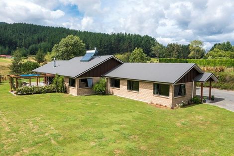 Photo of property in 34 Denton Road, Levin, 5571