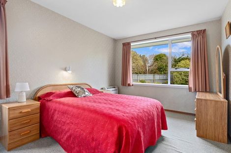 Photo of property in 16 Geelong Place, Burnside, Christchurch, 8053