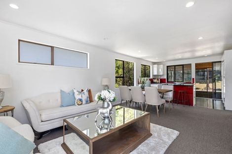 Photo of property in 93 Oaktree Avenue, Browns Bay, Auckland, 0630