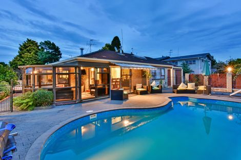 Photo of property in 9 Hazeldene Place, Opaheke, Papakura, 2113