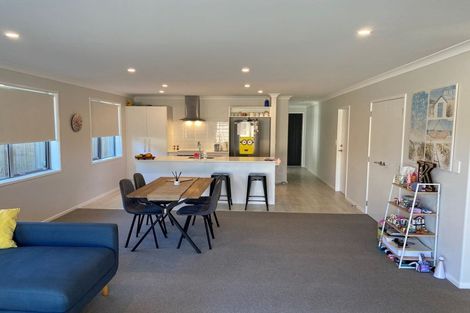 Photo of property in 33 Hills View Drive, Papamoa, 3118