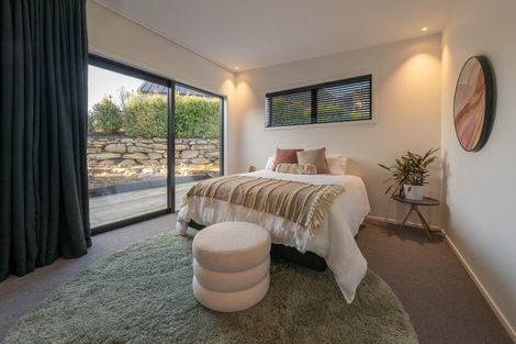 Photo of property in 17 Kapuka Lane, Wanaka, 9305