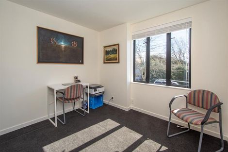 Photo of property in 2 Oakford Close, Riccarton, Christchurch, 8011