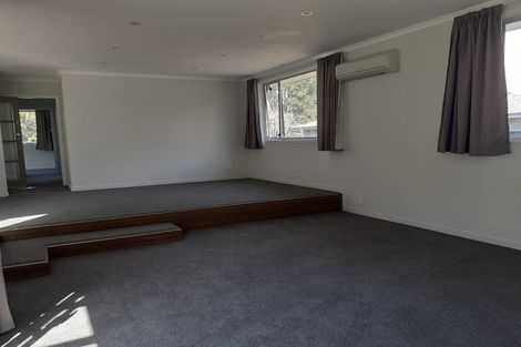 Photo of property in 27 Vancouver Place, Marfell, New Plymouth, 4310