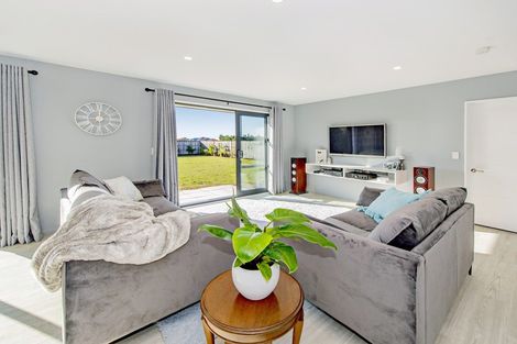 Photo of property in 11 Godwin Grove, Rolleston, 7614