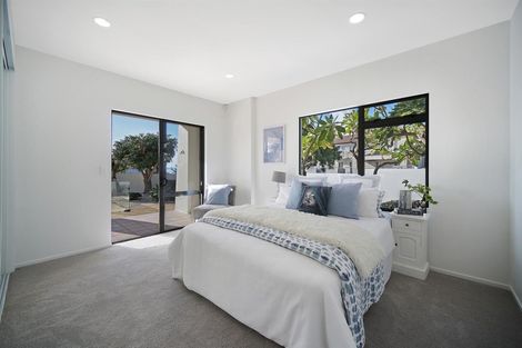 Photo of property in 12 Quedley Court, Eastern Beach, Auckland, 2012