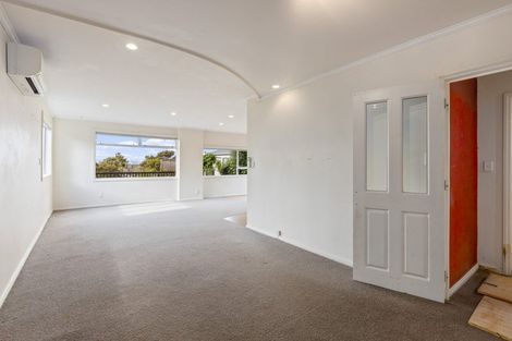 Photo of property in 430 Whangaparaoa Road, Stanmore Bay, Whangaparaoa, 0932