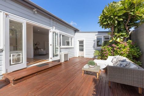 Photo of property in 19 Beach Street, Fitzroy, New Plymouth, 4312