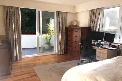 Photo of property in 52 Kiwi Crescent, Tawa, Wellington, 5028